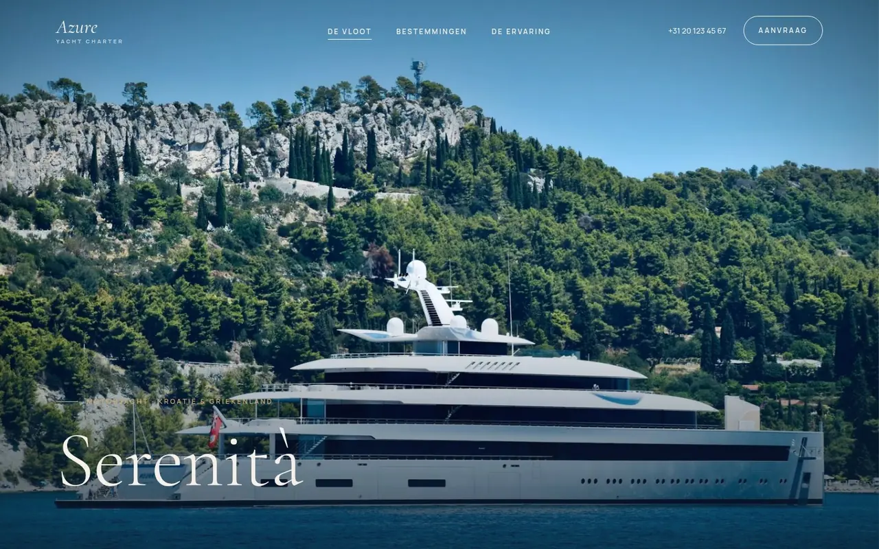 Pagina Serenità van Azure Yacht Charter